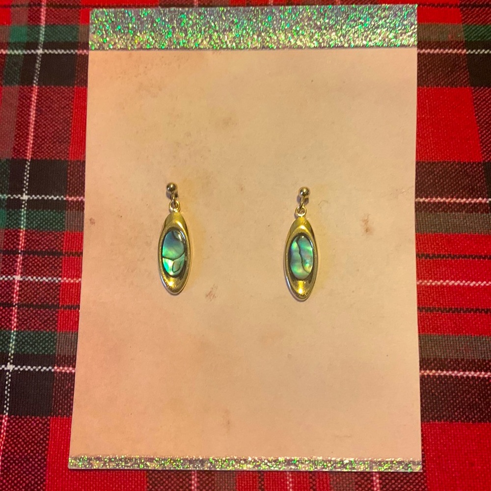 Brand new beautiful handmade 22 carat gold plate Hawaiian abalone shell earrings